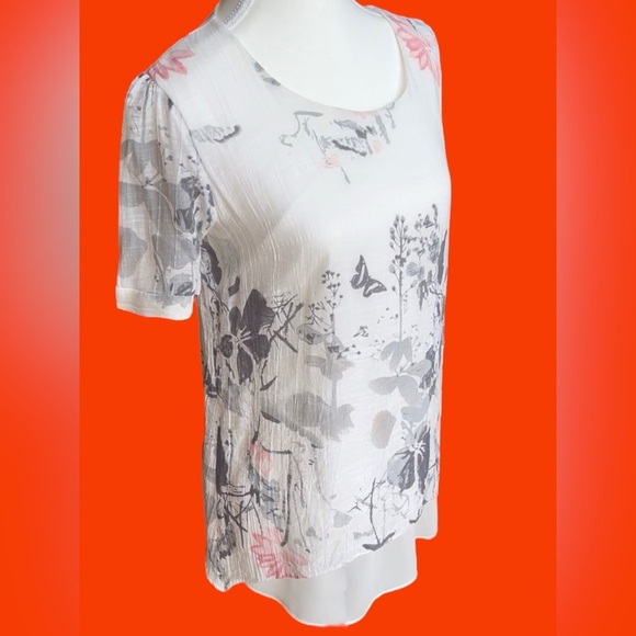 Floral Print Women's Top - Picture 3 of 5